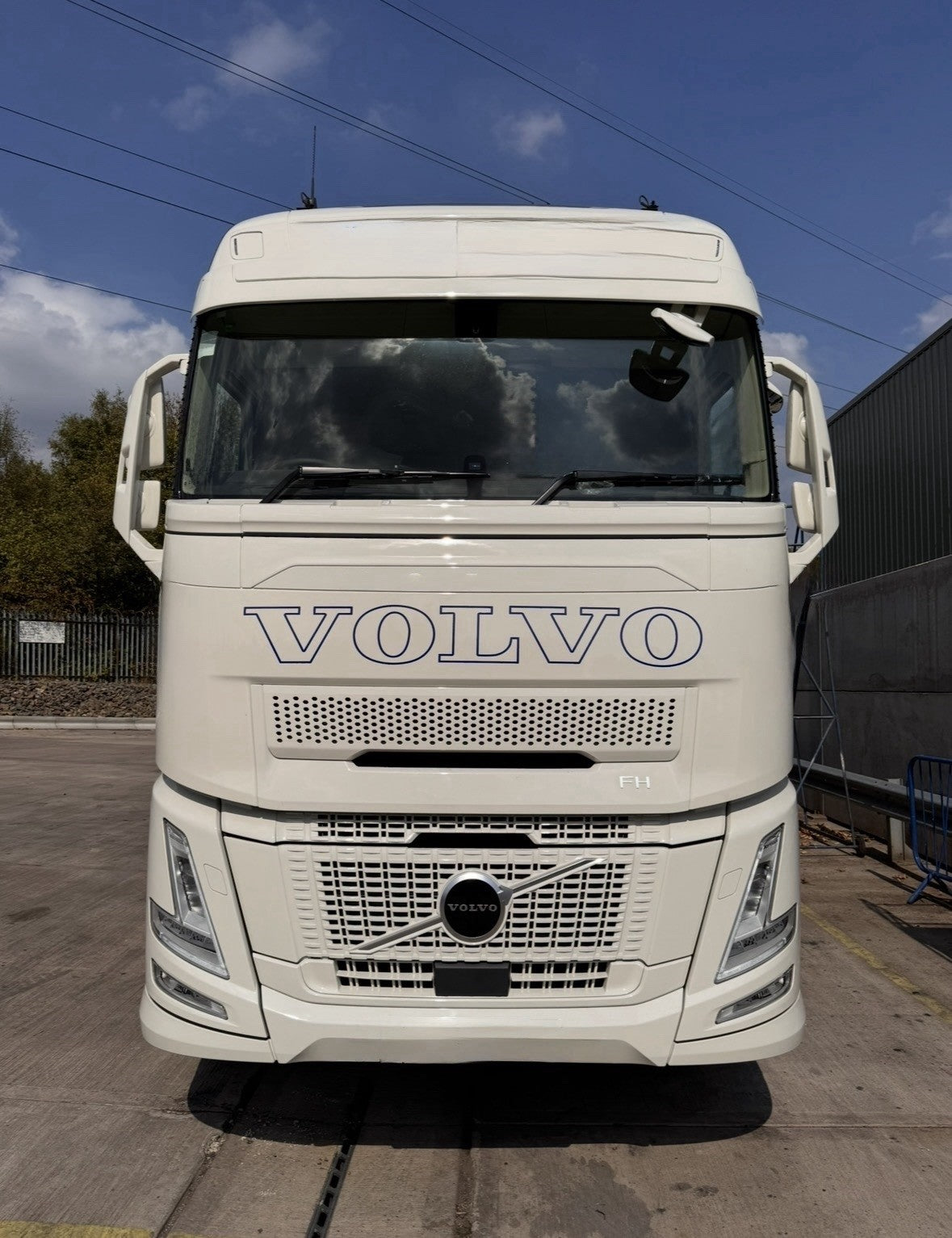 VOLVO FH AERO FRONT Cab sticker decal . 2024 - Present *Any Colour.
